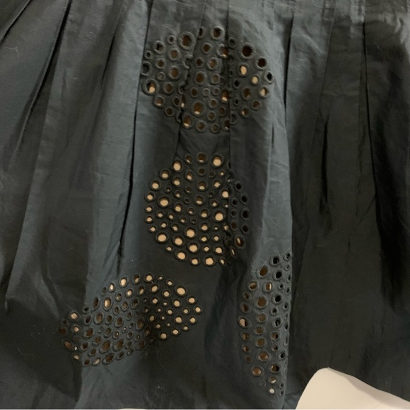 Akris Punto Black Cutout Circle  high waisted Midi Skirt Size 6 - Picture 5 of 9